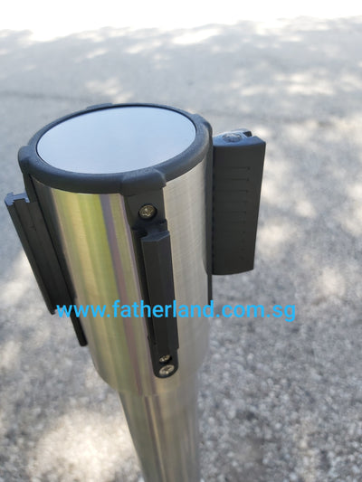 QUEUE POLE WITH RED BELT ( RENTAL )