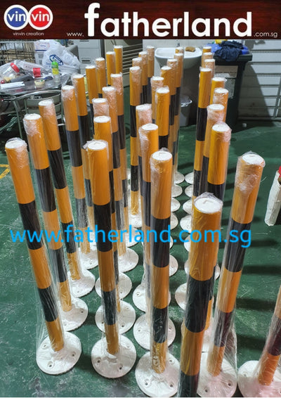 Flexible Bollard with Anchors 1100mm Height White and Red