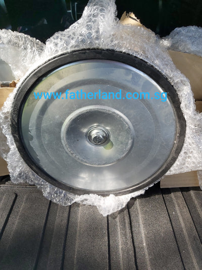 COLOUR QUEUE POLE WITH RED BELT ( HG )