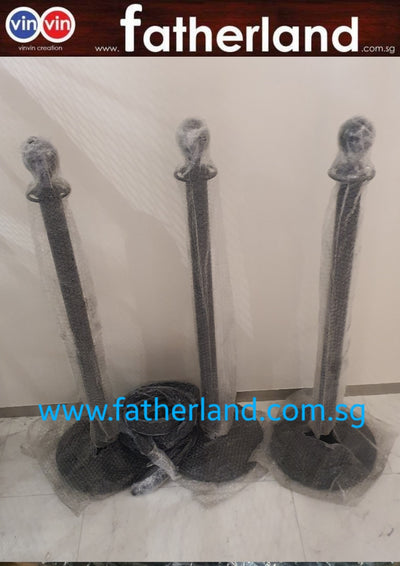 Queue pole Black with Black Round Capping