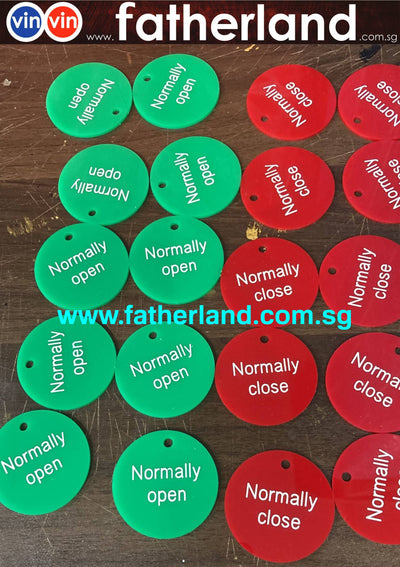 ACRYLIC ROUND TAG WITH HOLE