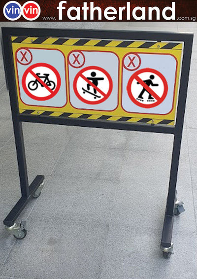 No Riding No Smoking and CCTV in Operation Outdoor Stand Signage With Lock Wheel