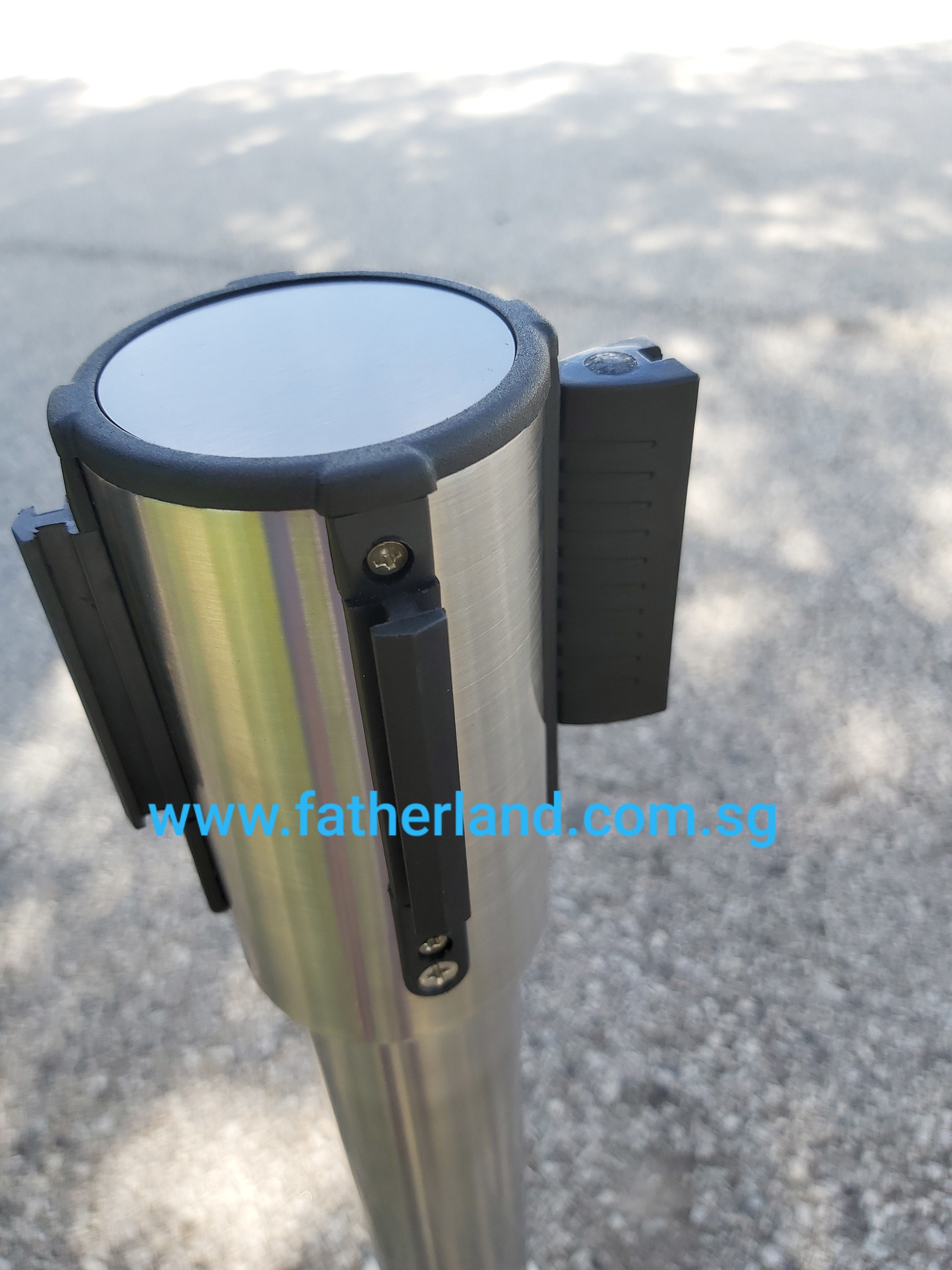 STAINLESS STEEL QUEUE POLE WITH ORANGE BELT ( HG ) - www.fatherland.com.sg