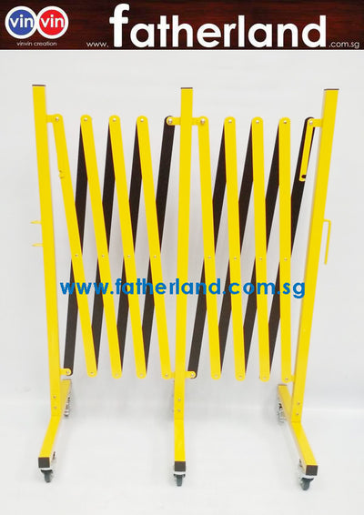 EXPANDABLE BARRICADE ALUMINIUM RAIL WITH CASTORS in 3 pillars / Size: 95cmH x 400cmW Scissor yellow and black barrier