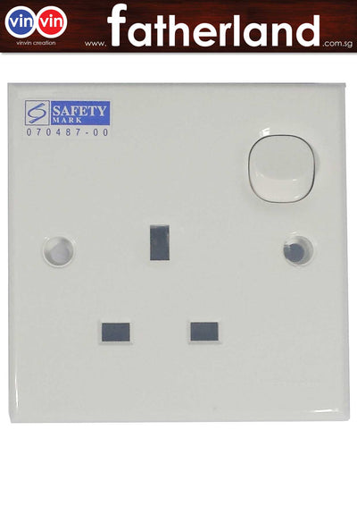 CLIPSAL 1 GANG SWITCH SOCKET 13A~ E15