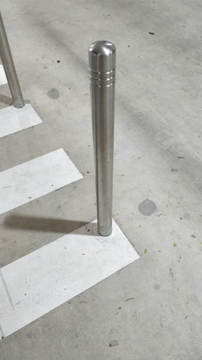 STAINLESS STEEL BARRIER POLE