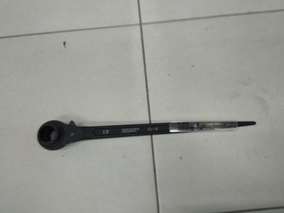 BRIAN 19 X 21 RATCHET WRENCH