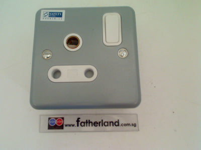 MK G2873 1GANG 15A M/SOCKET
