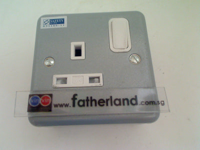 MK G2977 1G  13A METAL CLAD SWITCHED SOCKET OUTLET