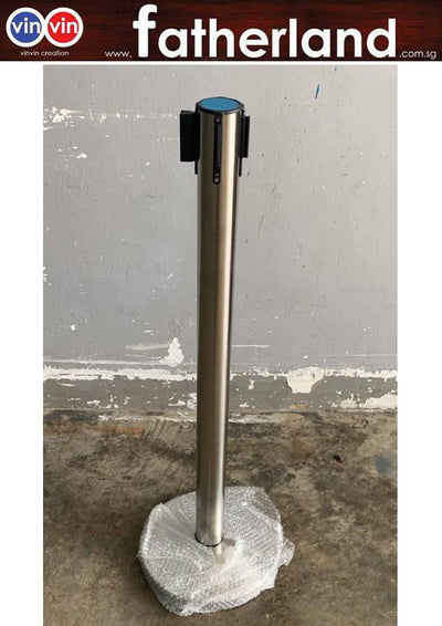 STAINLESS STEEL QUEUE POLE WITH RED BELT ( HG-S )