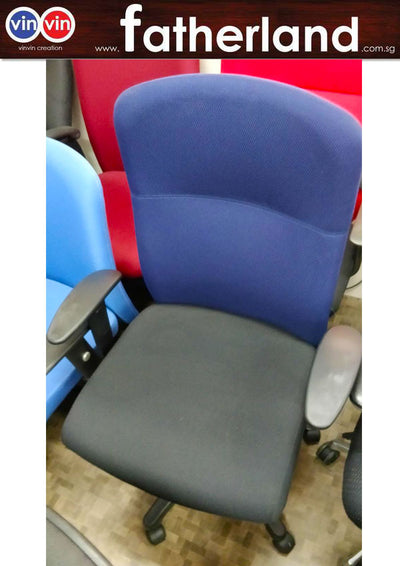 OFFICE CHAIR WITH HANDLE