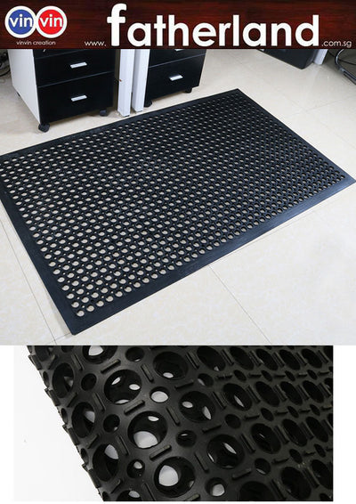 Anti-slip hydrophobic rubber floor mat 900mm x 1500mm